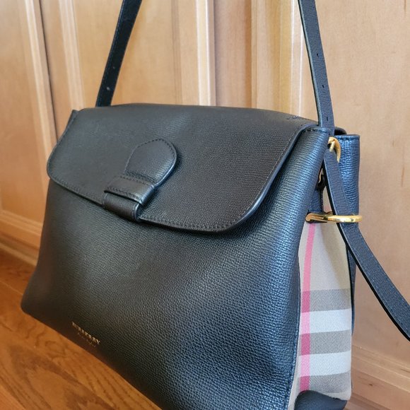 COPY - Burberry Handbag - Picture 1 of 6